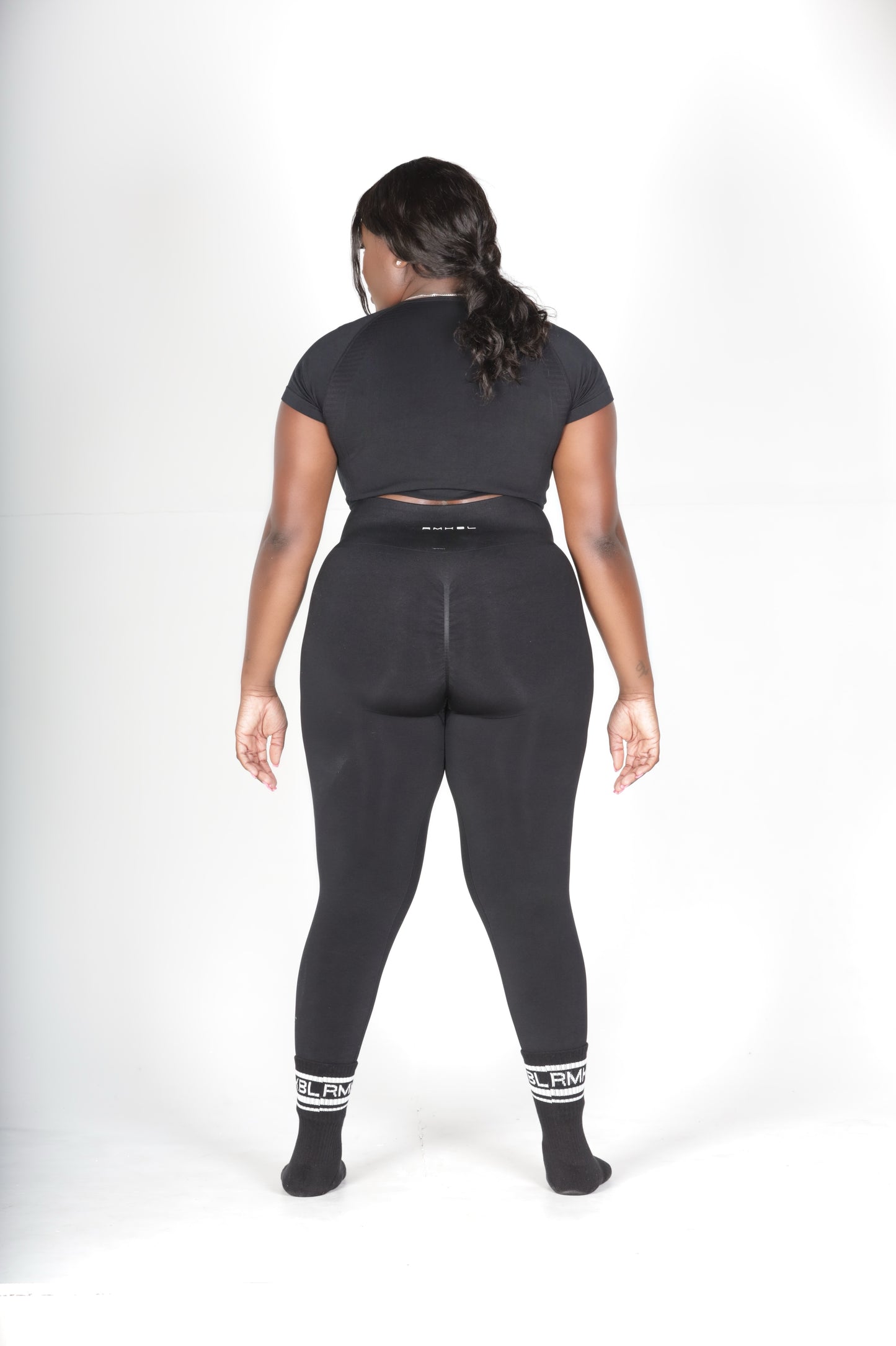 Strikingly Seamless Leggings