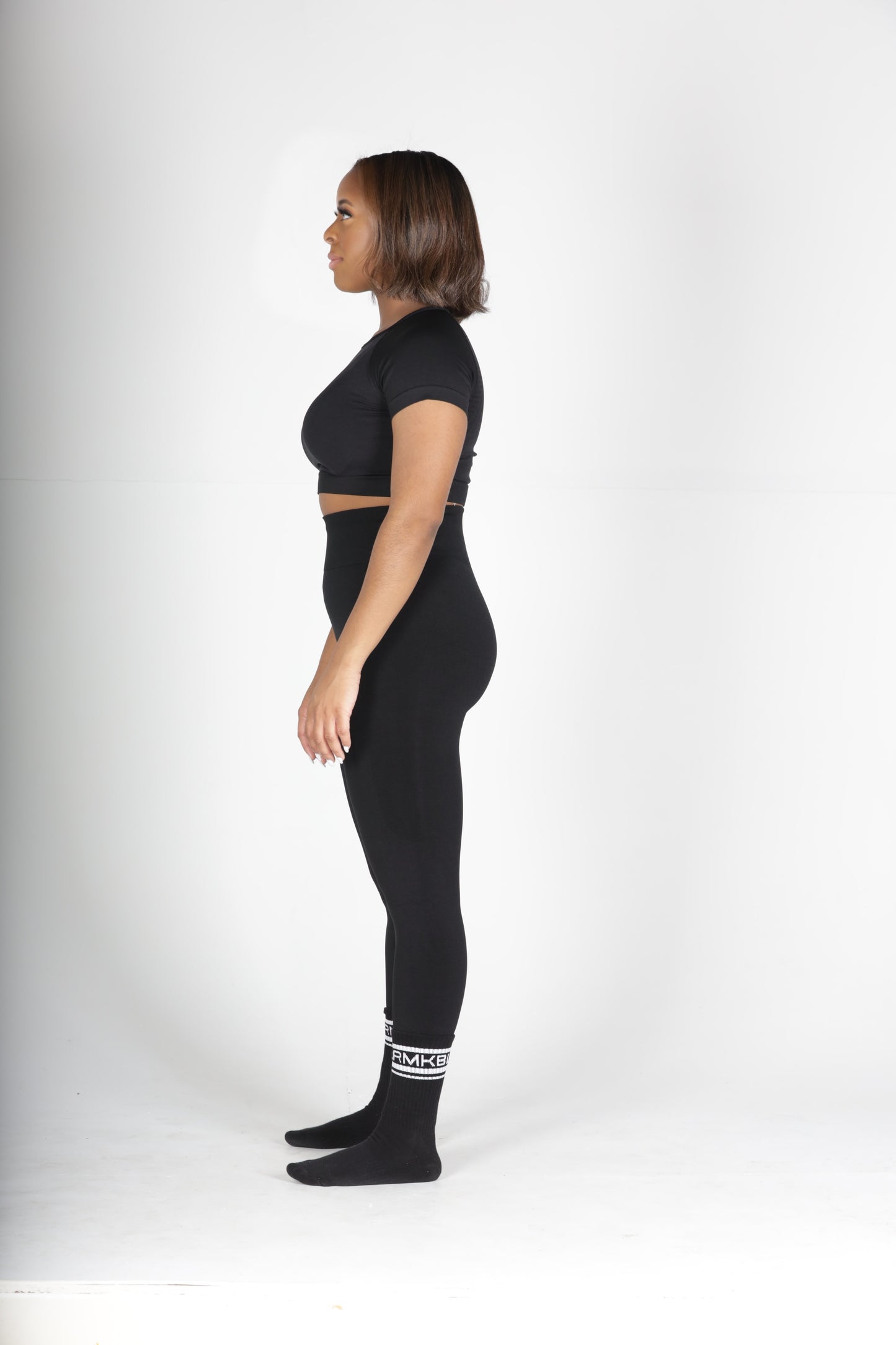 Strikingly Seamless Leggings